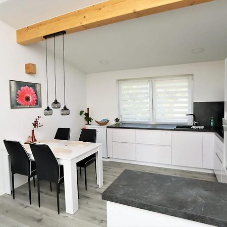 3-Raum Ferienwohnung In Willmersdorf - Thueringer Wald Grossbreitenbach Exterior foto